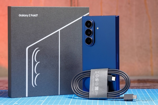 Galaxy Z Fold 7包裝盒子