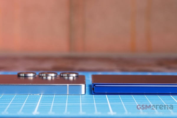 Galaxy S25與Galaxy Z Fold 7外觀比較